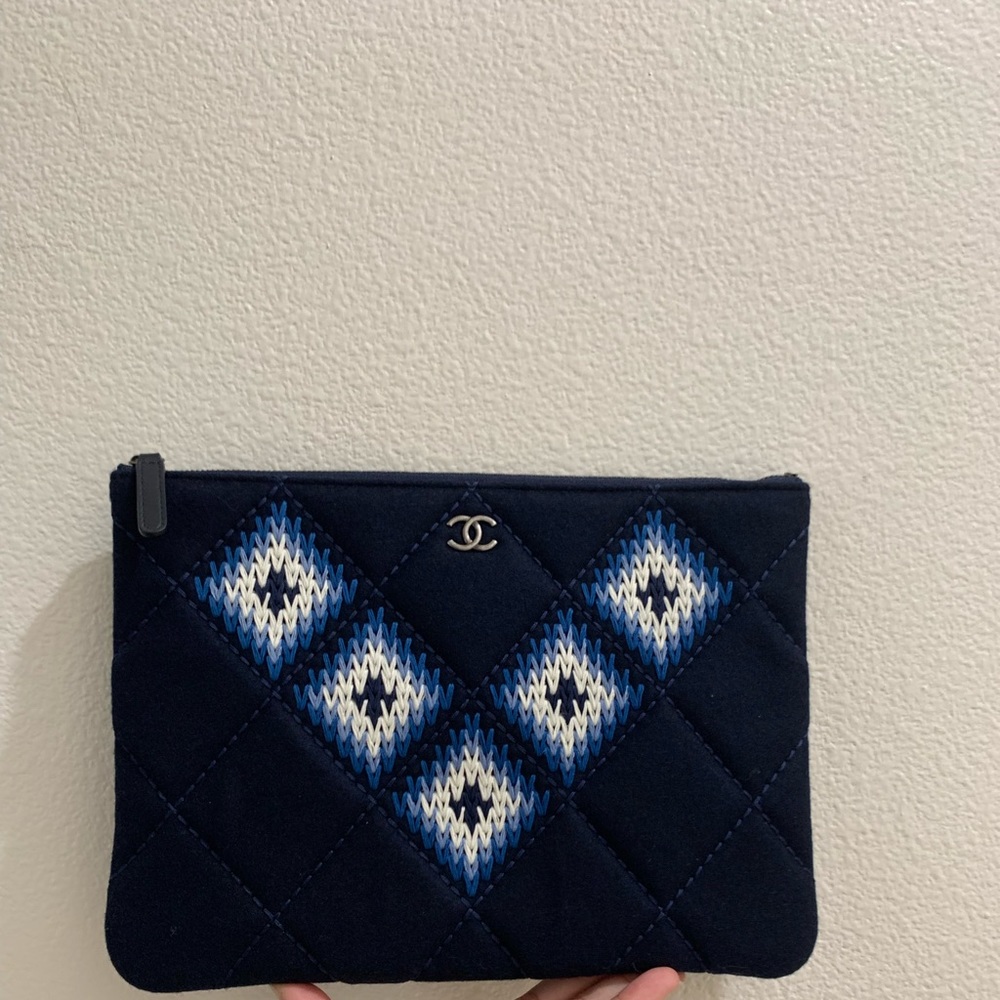 NEW chanel o-case clutch